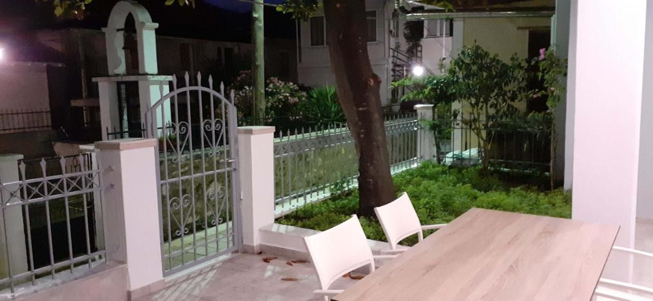 The Street House Villa Lefkada City Bagian luar foto